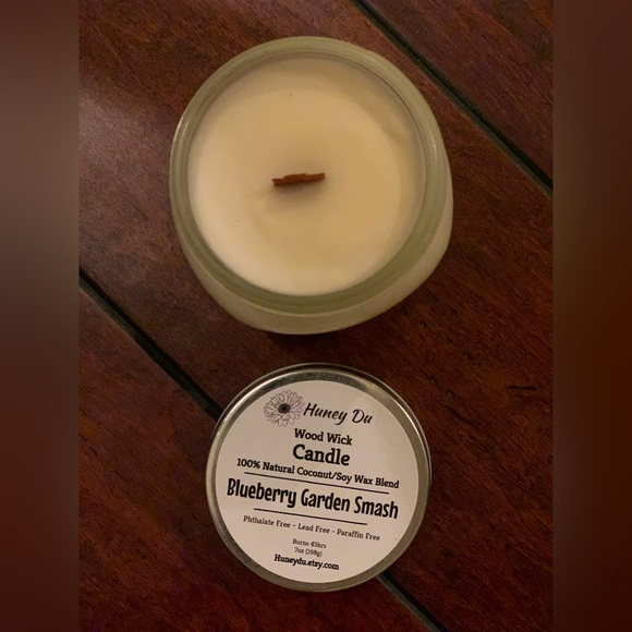 huney Du Other - Huney Du Wood Wick Candle - Blueberry Garden Smash 7oz